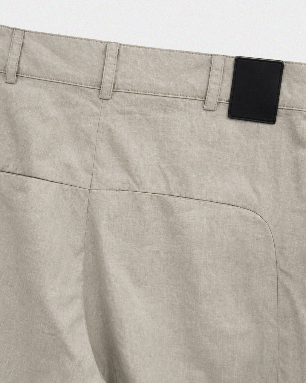 Pantalón cortes