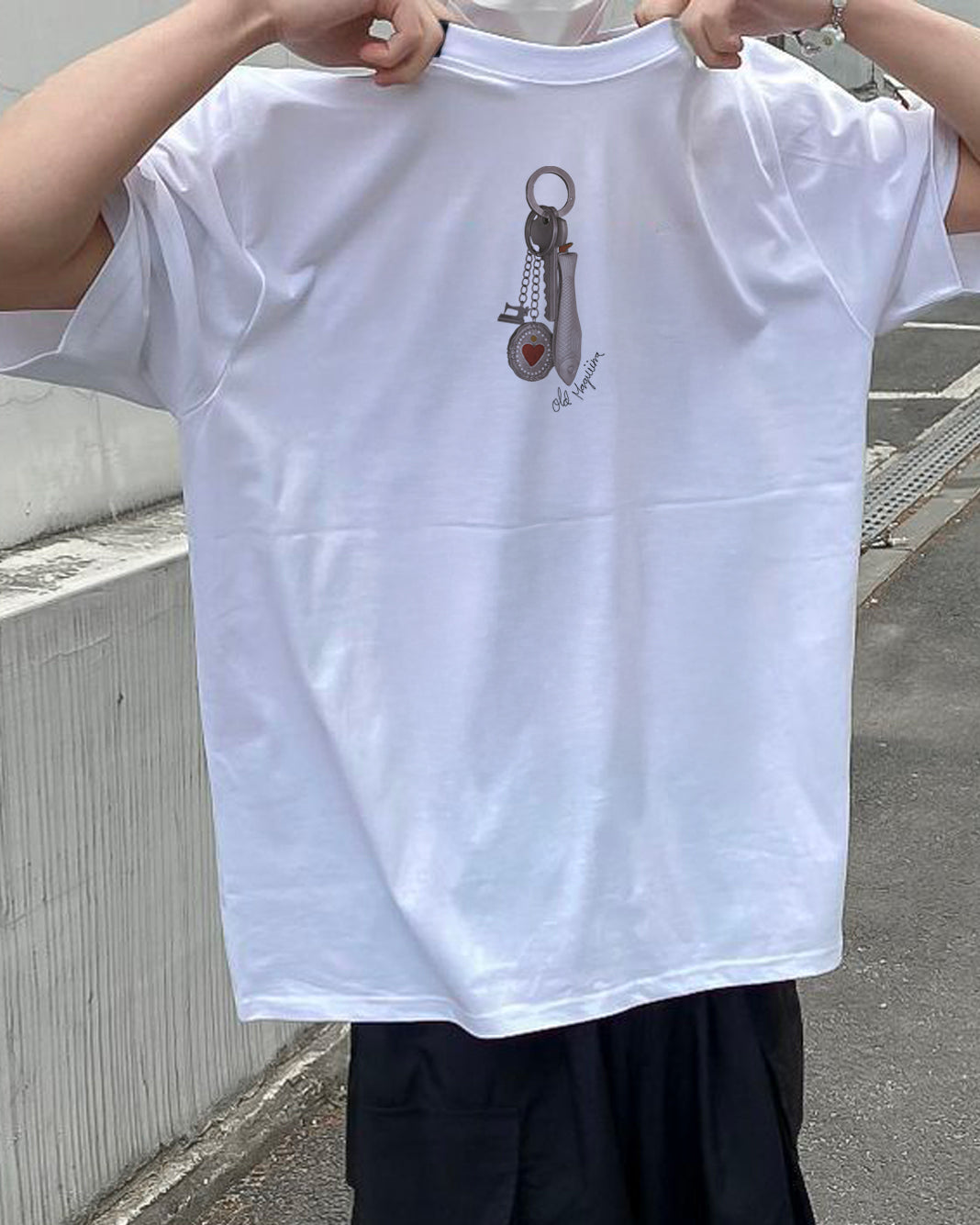 CAMISETA LLAVERO